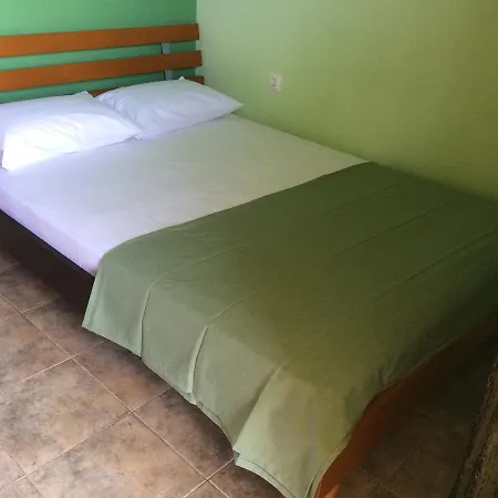 Maisonette At Center Vakantiehuis *